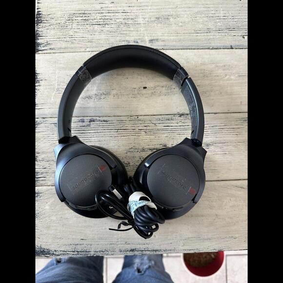 Anker Soundcore Life Q20 Over the Ear Wireless Headphones - Black - Picture 2 of 5